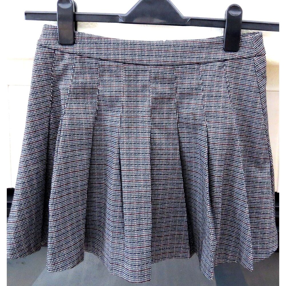 Ookie & Lala Plaid Knit mini skirt 15" Small EUC - Picture 3 of 9